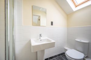 En-suite- click for photo gallery